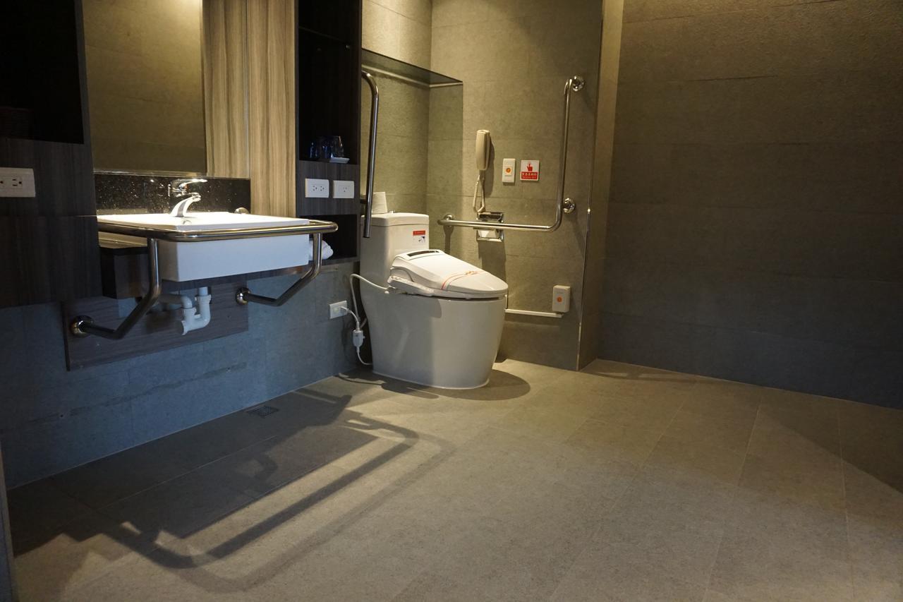 Watermark Hotel Kaohsiung Main Station Luaran gambar